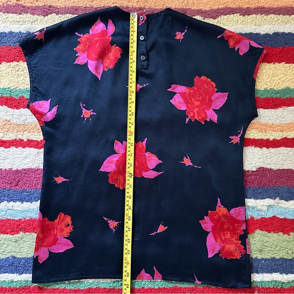 Floral Silk Blouse - Picture 3 of 6